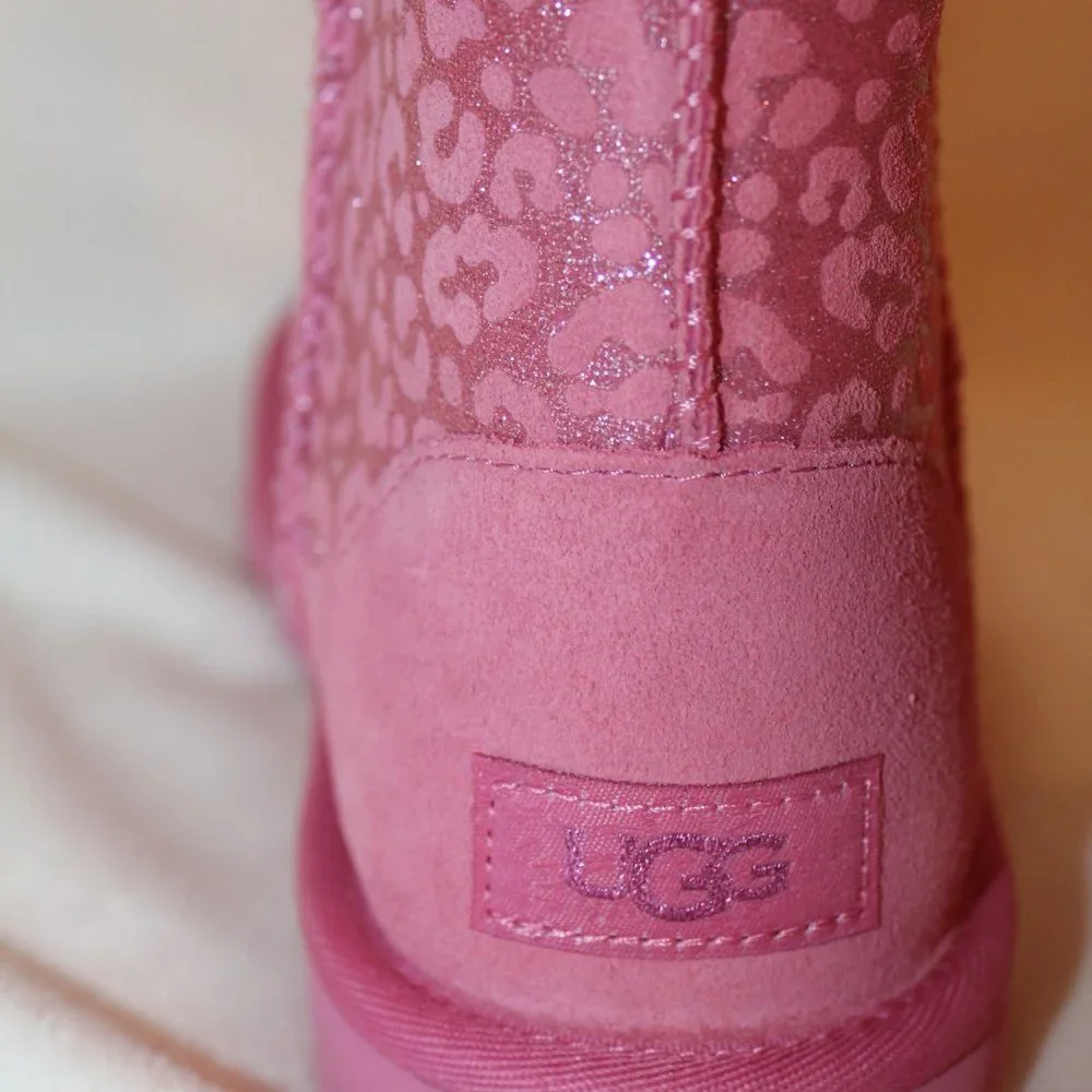 NIB‎ UGG GIRL'S CLASSIC SHORT LEOPARD BOOTS PINK